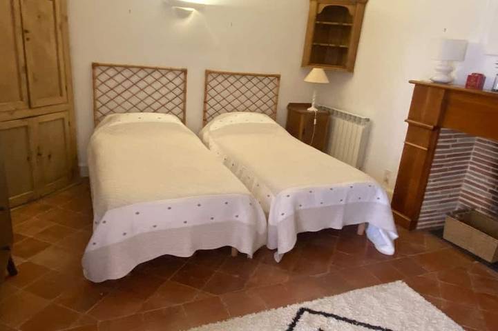 Location de vacances pour 10 personnes, avec terrasse et jardin à La Sauvetat - 2