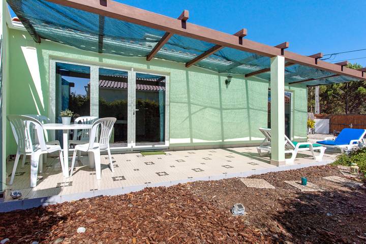 Baita per 4 persone, con giardino e balcone - 1