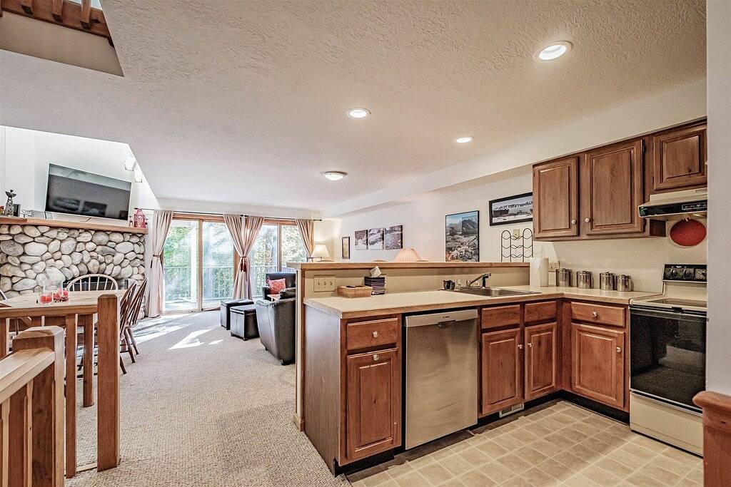 Powder Ridge Townhouse 33 | 3 Bed, 2.5 Bath in Newry, Sunday River