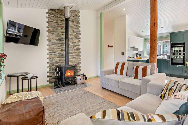 Holiday rental for 4 people, with hot tub in Porthtowan