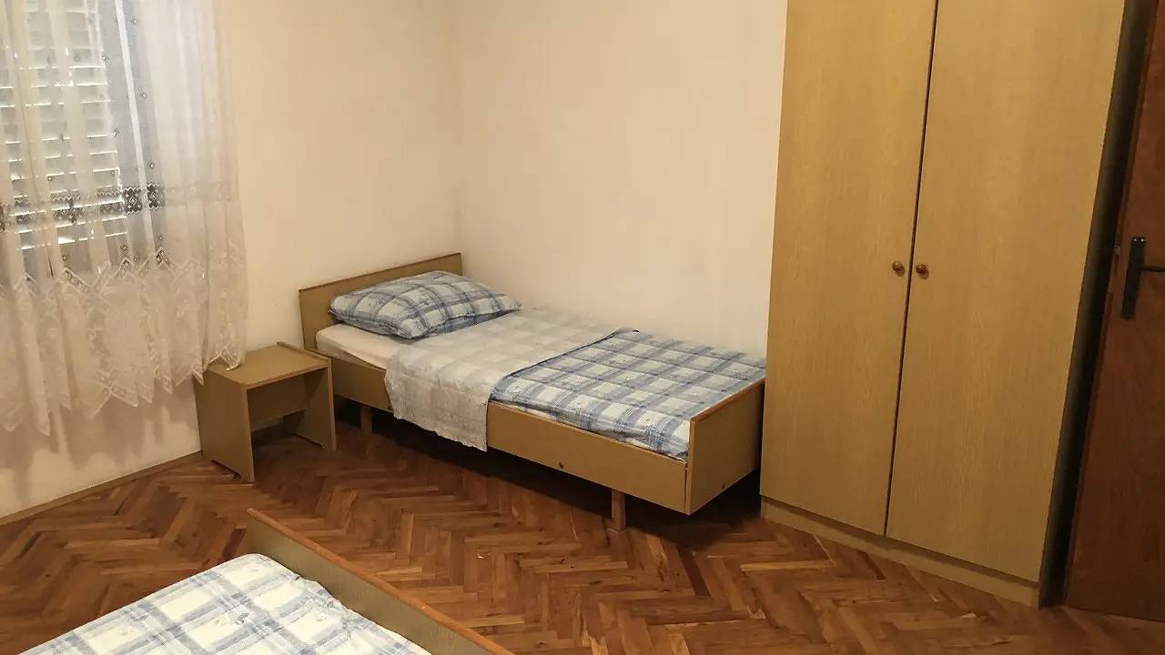 Ganze Ferienwohnung, Ferienwohnung für 9 Personen (80 m²) in Razanac in Razanac, Zadar