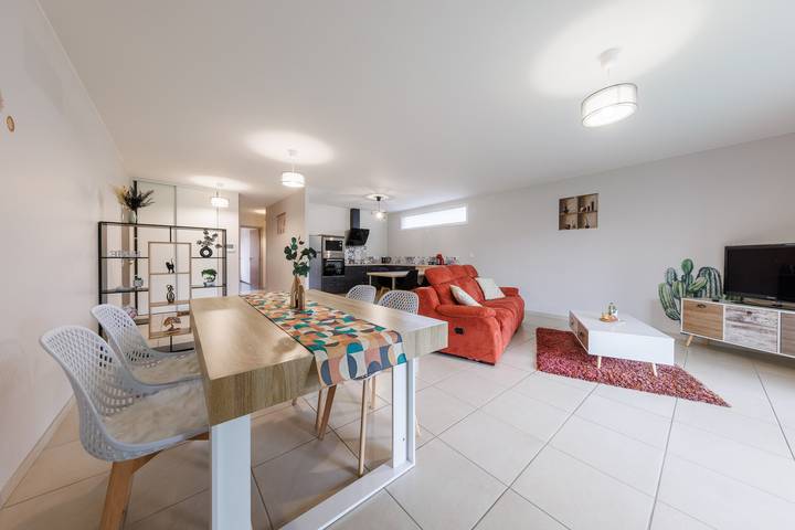 Gîte pour 4 personnes, avec Terrasse à Brives-Charensac