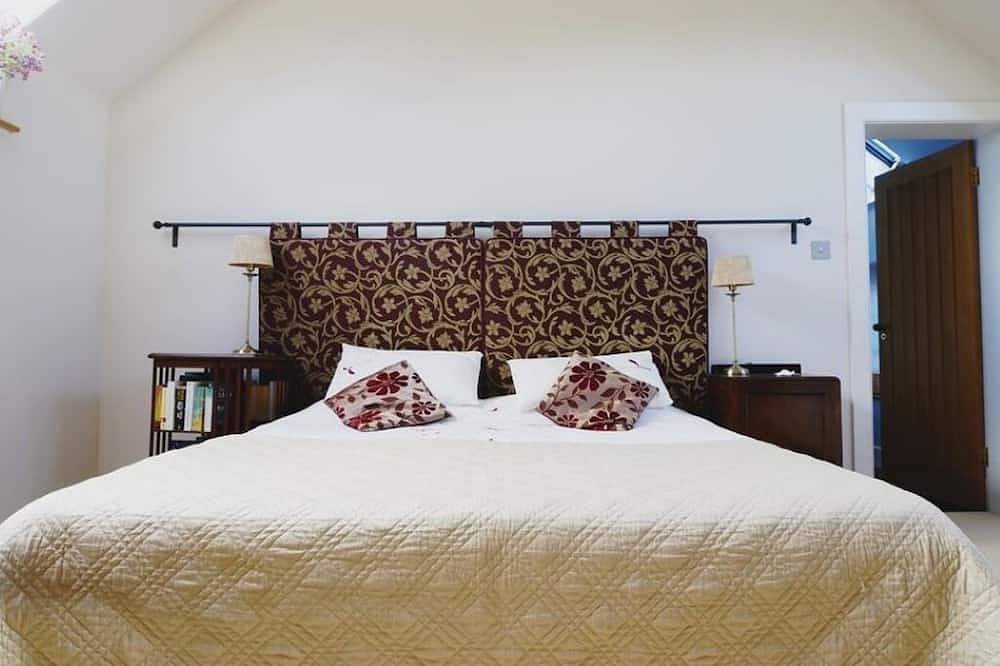 North Cottage at Boath Stables – A Cozy Highland Escape in Highlands