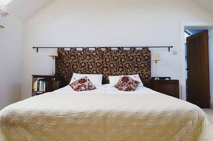 North Cottage at Boath Stables – A Cozy Highland Escape in Highlands