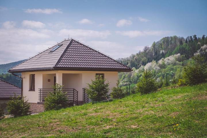 Dom dla 4 osób, z widok i taras oraz widok na jezioro, zwierzęta dozwolone w Solina