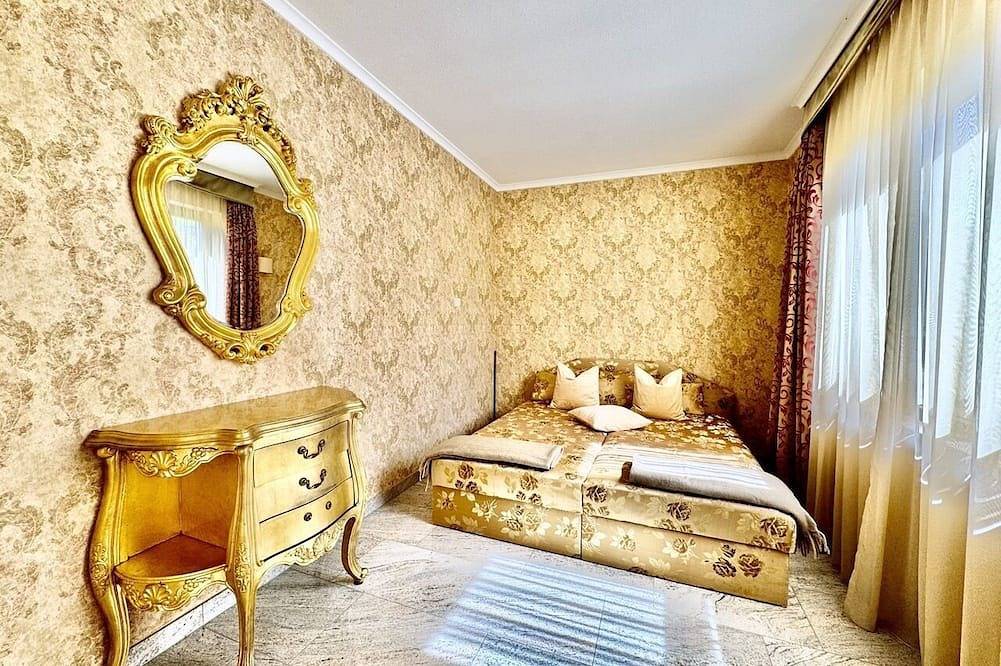 Luxusvilla Wellness Ferienhaus Emg Baden-Baden mit Sauna bis 20P in Gernsbach, Nordschwarzwald
