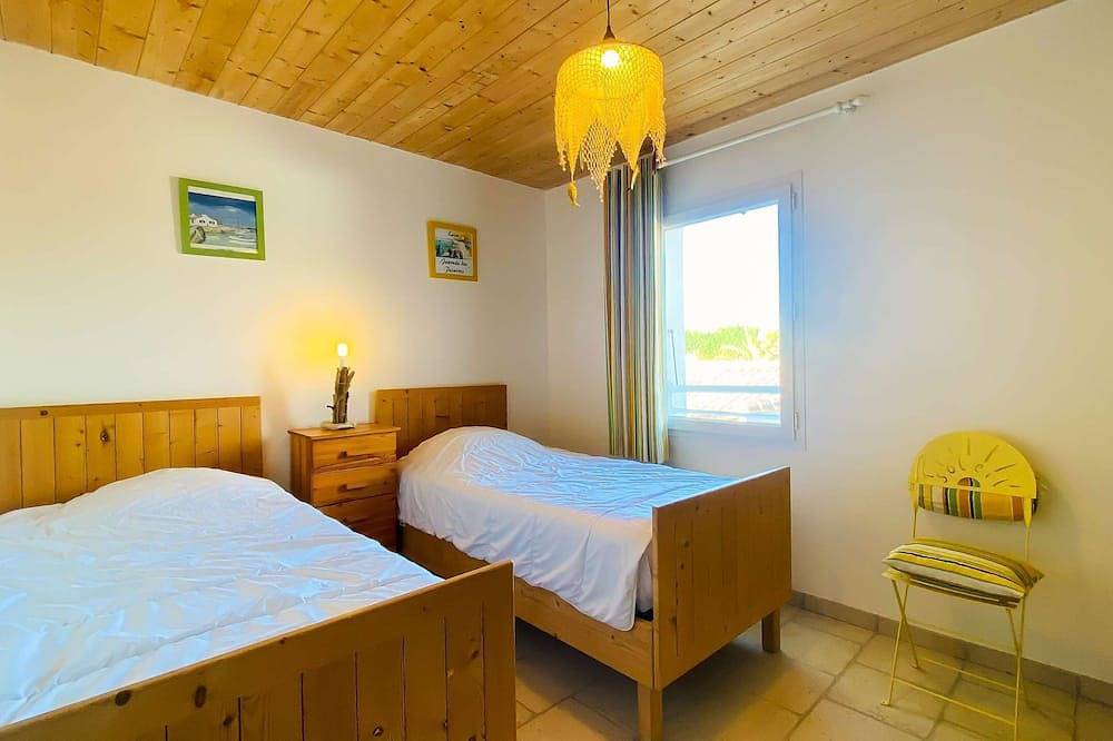 Beautiful villa, parking, garden, near the beach in La Couarde-sur-Mer, Ile de Re