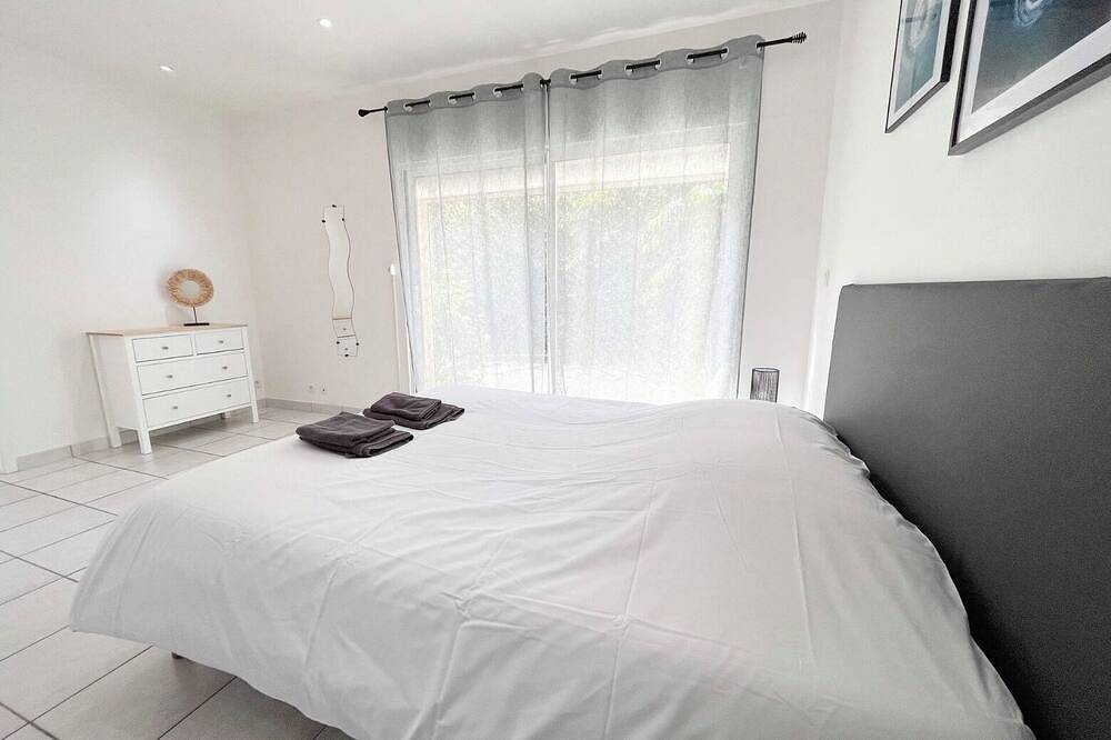Magnifiquement calme, villa spacieuse de 4 chambres avec piscine privée in Sorède, Céret region
