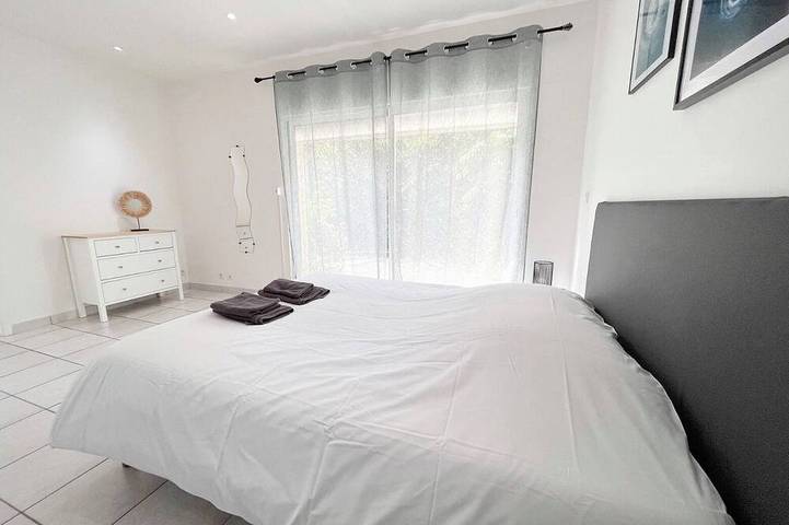 Location de vacances pour 8 personnes, avec jardin dans La Vallée Heureuse à Sorède - 4