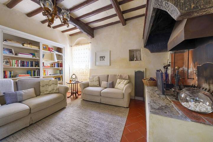 Villa with private swimming pool on the Florentine hills 25 Km from Florence in Pelago, Chianti