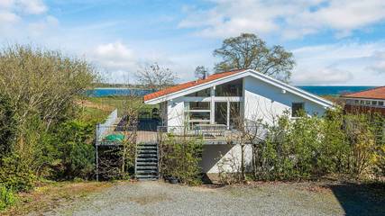 Ferienhaus für 12 Personen, mit Sauna und Terrasse sowie Ausblick und Pool, mit Haustier in Årøsund