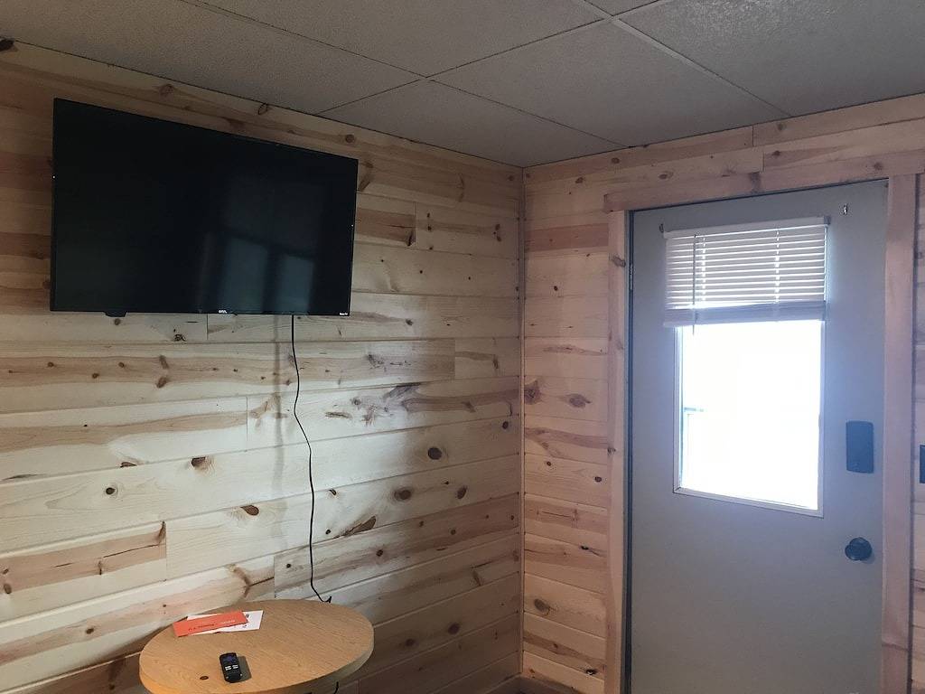 Lake Gogebic Private Cabin Hotel Room in Gogebic County