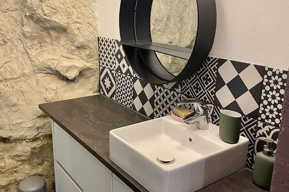 Appartement entier, Troglodyte du Petit Coteau dans le centre de Vouvray in Vouvray, Région de Tours