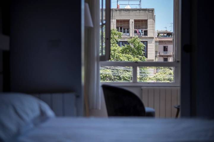 Ganze Wohnung, Bright and Quiet Duplex Apartment in Barcelona Zentrum, Barcelona