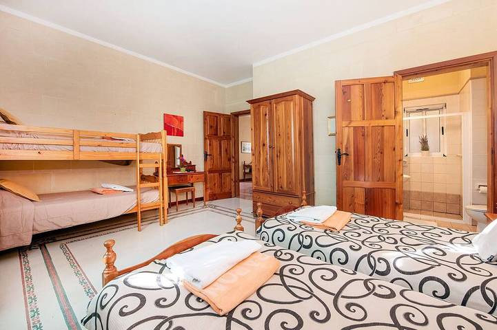 Location de vacances pour 9 personnes, avec jardin dans Sannat - 4