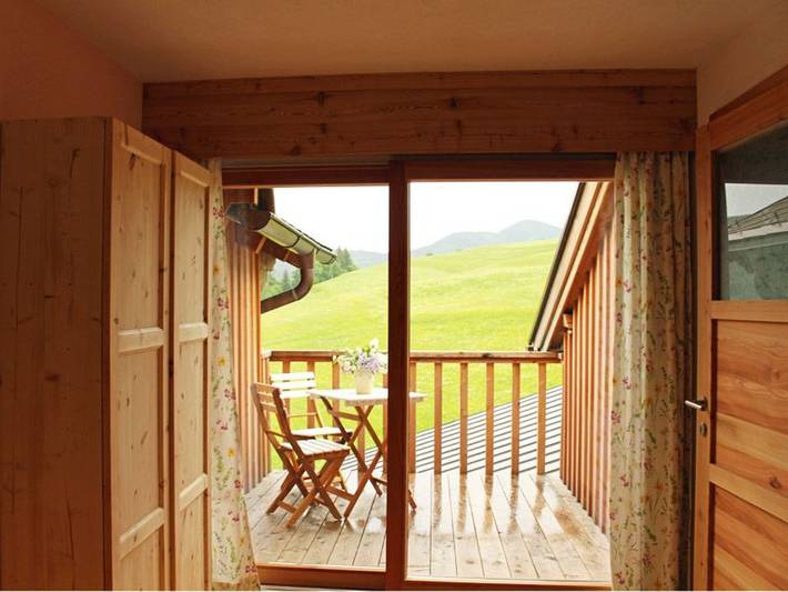 Ferienhaus für 7 Personen, mit Balkon und Terrasse sowie Garten am Attersee