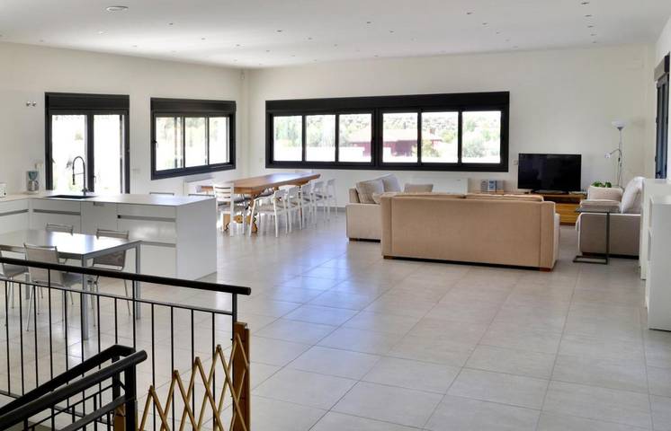 Casa rural para 16 personas, con vistas además de jardín y piscina, Se admiten mascotas en Castilla-La Mancha - 4