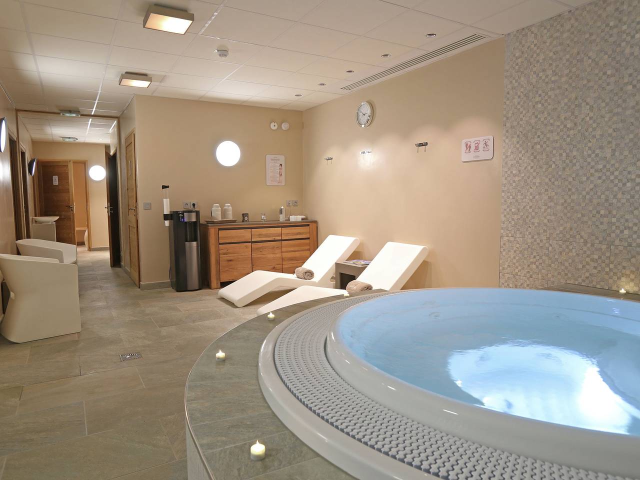 Apartamento entero, Amplio refugio de esquí premium in Les Menuires, Saint-Martin-de-Belleville