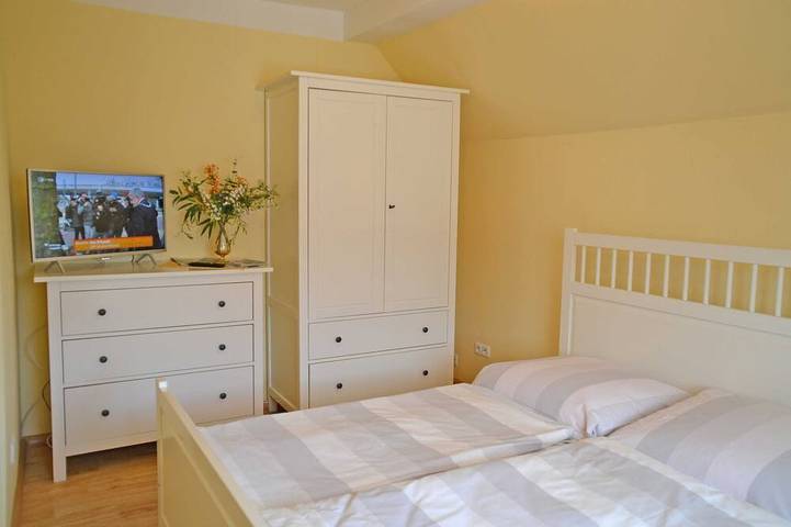 Wohnwagen für 4 Personen in Guben - 2