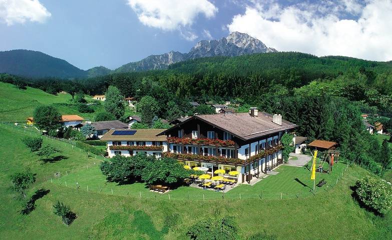 Ferienwohnung für 3 Personen, mit Balkon und Terrasse sowie Garten im Berchtesgadener Land