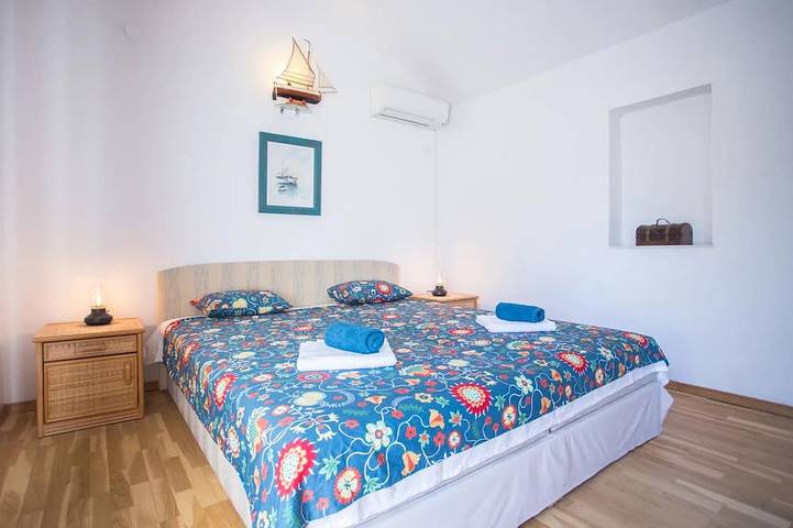 Villa Lapis Vis - Treat yourself with the vacation you deserve! in Rukavac, Split-Dalmatien