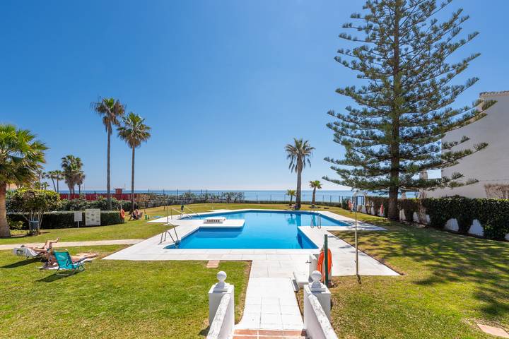 Apartamento entero, Pequeño paraíso en la playa de Calahonda I in Sitio de Calahonda, Mijas