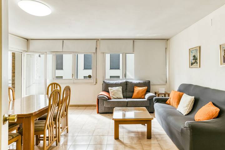 Ferienwohnung für 6 Personen, mit Balkon in Roses