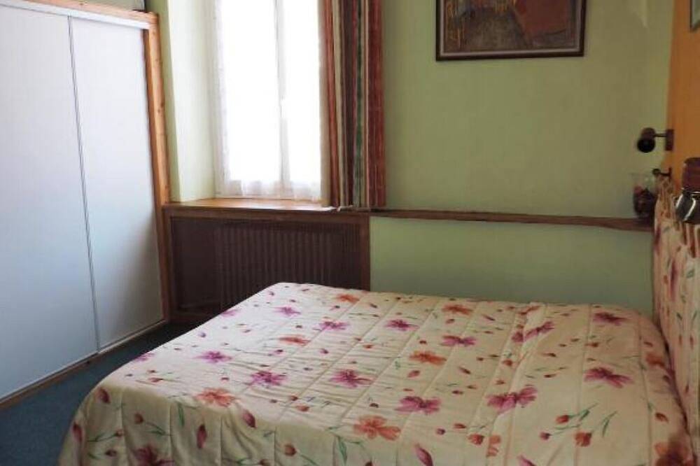 Your Oasis of Comfort! Free Parking, Near Digne-les-Bains in Digne-les-Bains, Alpes-de-Haute-Provence