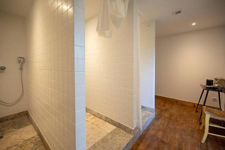 Maison de campagne pour 15 personnes, avec vue et jardin, animaux acceptés à Arvieu - 4