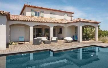 Gîte pour 8 personnes, avec jardin ainsi que piscine et terrasse à Prades-sur-Vernazobre
