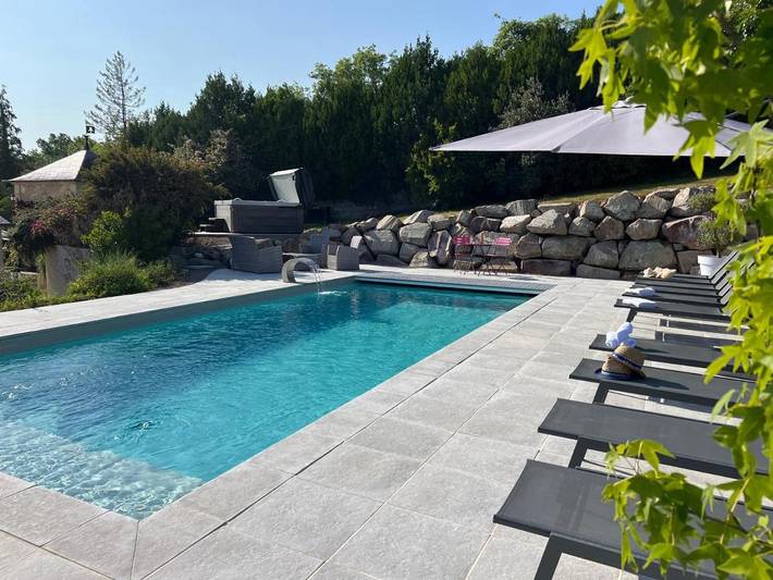 Location de vacances pour 14 personnes, avec jacuzzi ainsi que jardin et piscine à La Charité-sur-Loire - 3