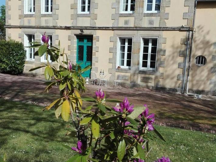 Location de vacances pour 15 personnes, avec Jardin et Piscine à Gipcy