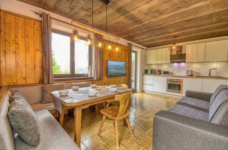Ganze Wohnung, Gemütliche 2-Schlafzimmer-Wohnung mit sonnigem Balkon, Panoramablick über Kaprun in Hohe Tauern, Kaprun