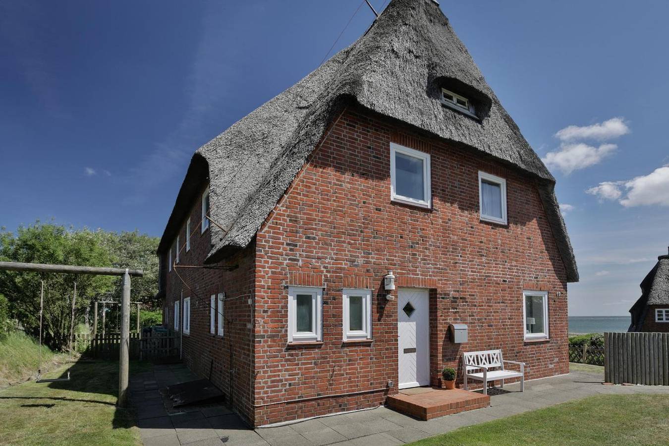 Schönes Reetdachhaus für 6 Pers. mit Meerblick, Garten, Wlan, Haustiere erlaubt. in List (Sylt), Sylt