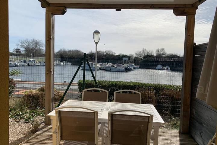 Location de vacances pour 6 personnes, avec terrasse ainsi que jardin et piscine dans Casino du Cap d'Agde - 2