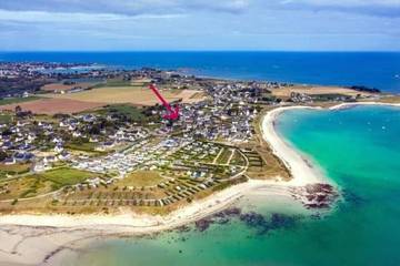 Location de vacances pour 8 personnes, avec jardin et terrasse à Plounéour-Trez