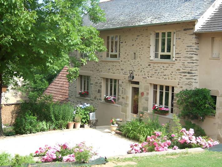 Chambre d’hôte pour 3 personnes, avec piscine et jardin à Le Pescher