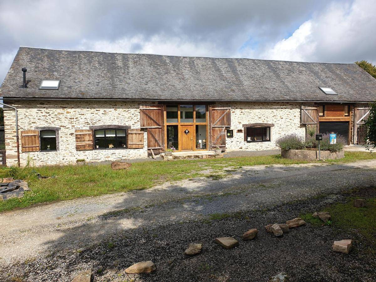 Two Double Room with Shared Bathroom in Lubersac, Région de Brive-la-Gaillarde
