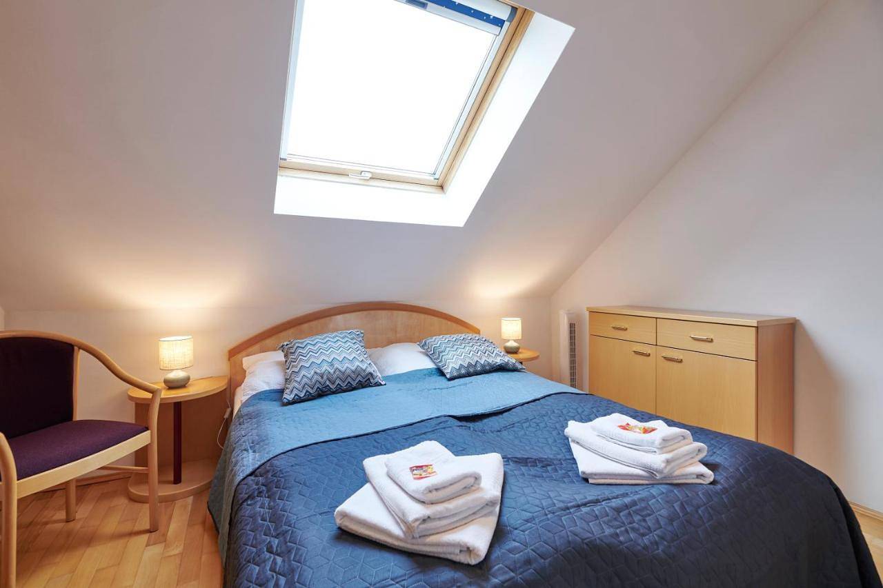 Das Burgennest - Familienchalet für 4-5 mit privatem Bademantelgang zur Therme in Lutzmannsburg, Bezirk Oberpullendorf