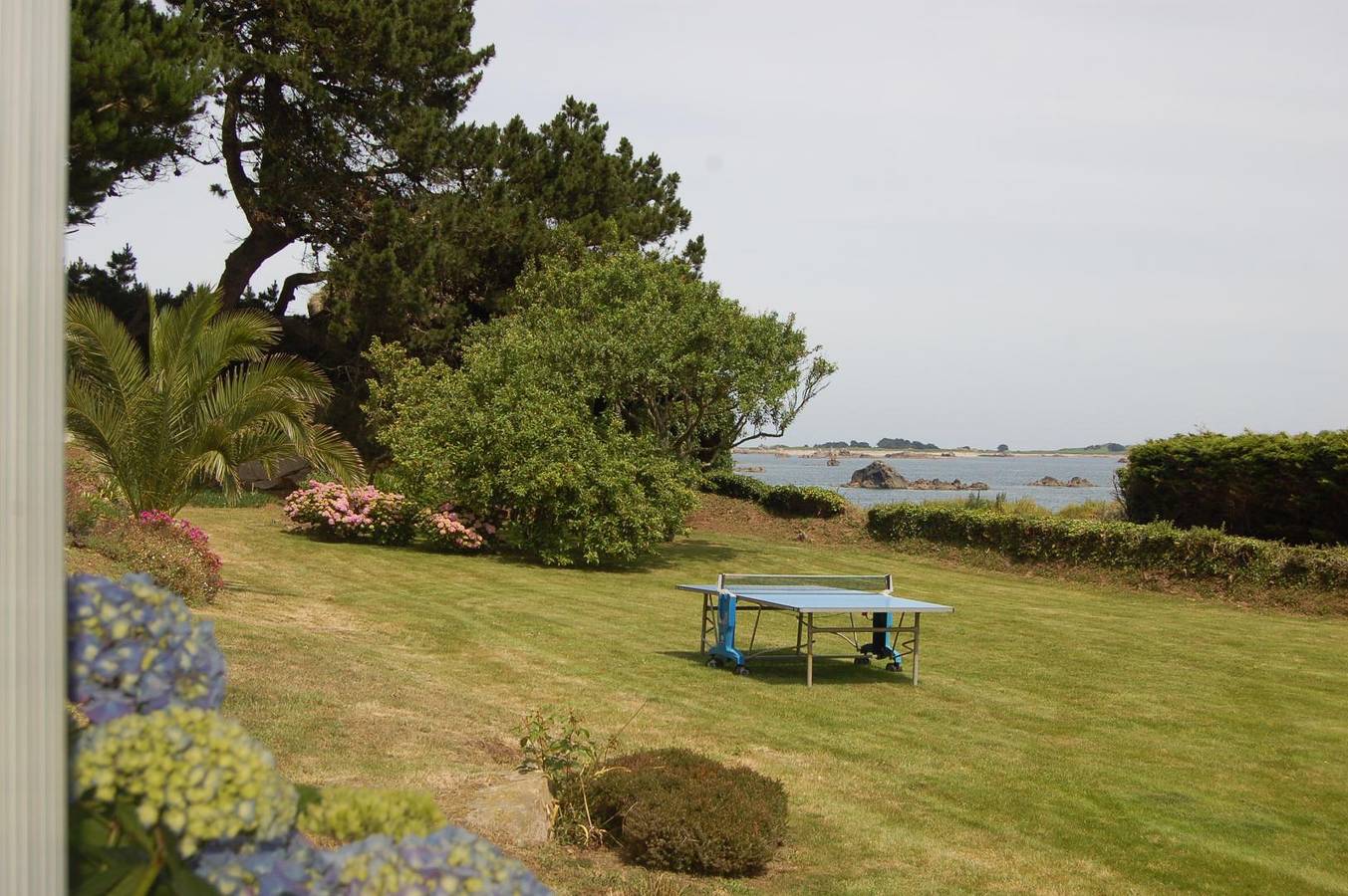 Pors Hir in Plougrescant, Côte de Granit Rose