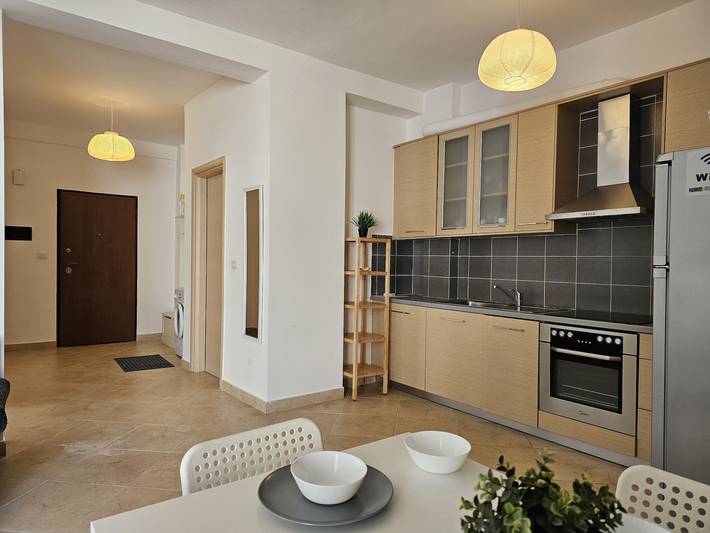 Ganze Wohnung, Ferienwohnung für 5 Personen mit Balkon in Sarandë, Vlorë