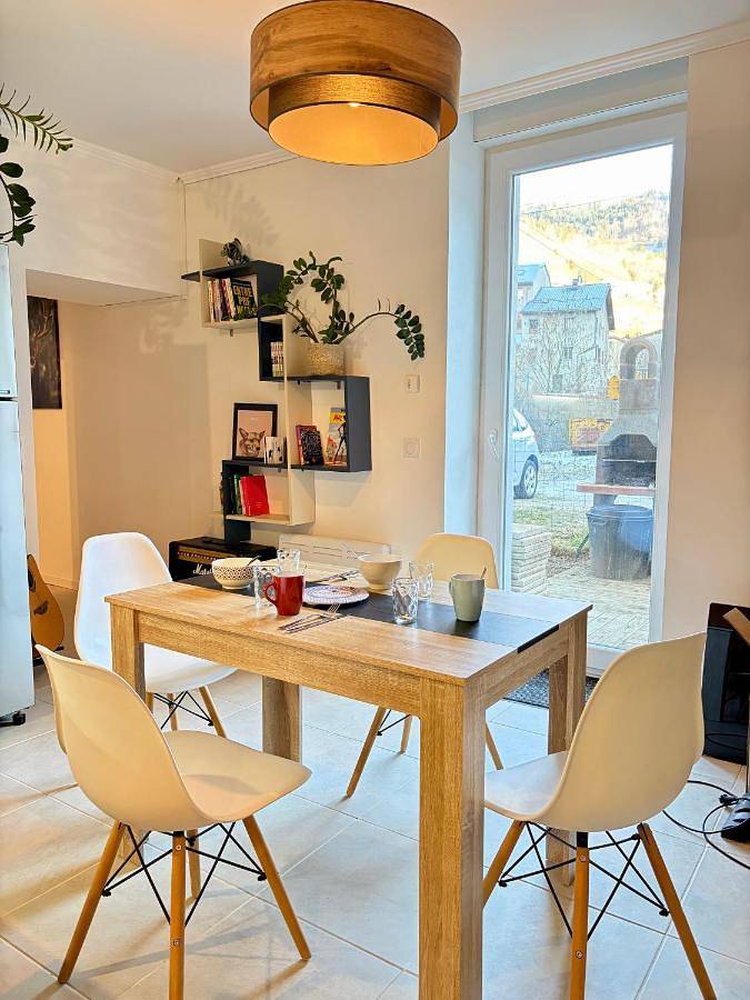 Gîte pour 4 personnes, avec sauna ainsi que jardin et vue à Morez - 2