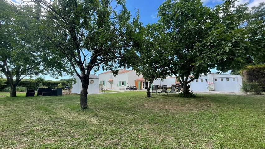 Location de vacances pour 8 personnes, avec jardin ainsi que vue et terrasse, animaux acceptés à Périgny - 3