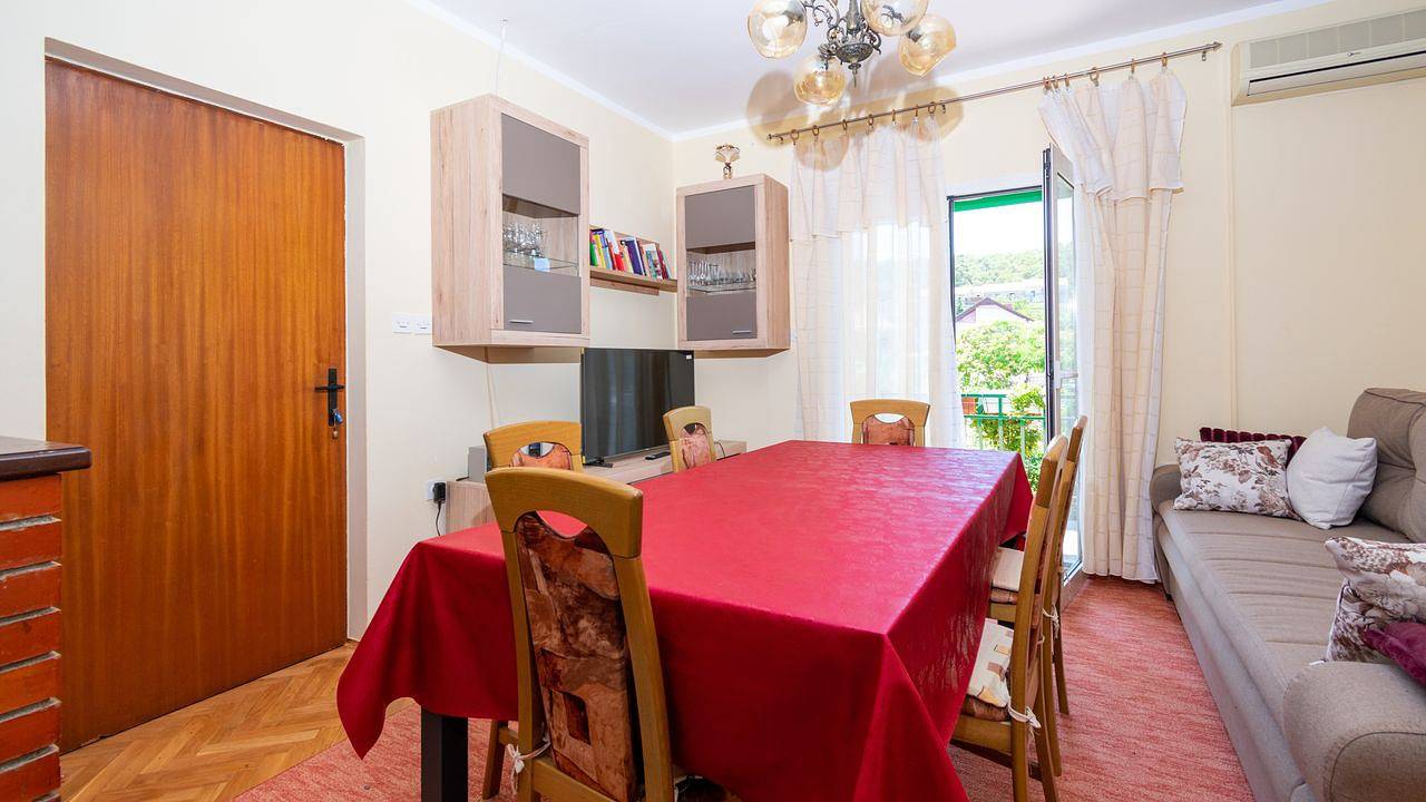 Ganze Ferienwohnung, Ferienwohnung für 7 Personen (77 m²) in Kraj in Ugrinici, Tkon
