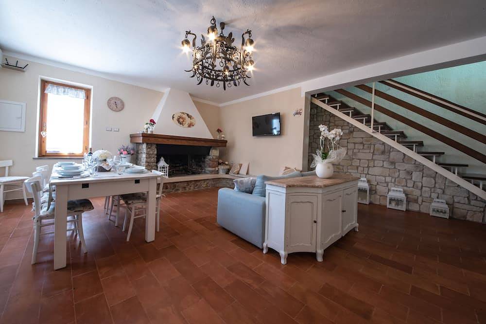 Villasubasiorelax, Panorama-Villa mit Schwimmbad, Naturpark, Spello, Assisi in Spello, Perugia Provinz