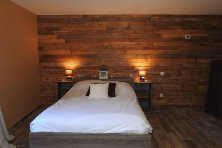 Location de vacances pour 12 personnes, avec terrasse, animaux acceptés dans Lac de Charmes - 4