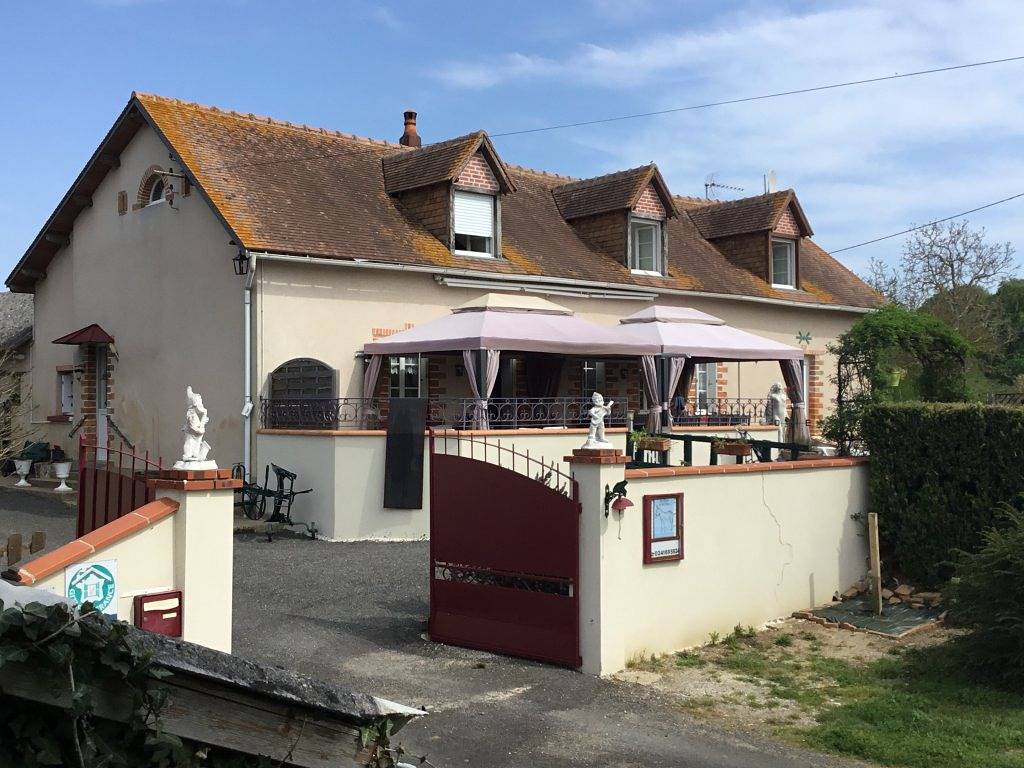 Chambres d'hôtes Les Bourrelières - L'Hirondelle in Durtal, Région d'Angers