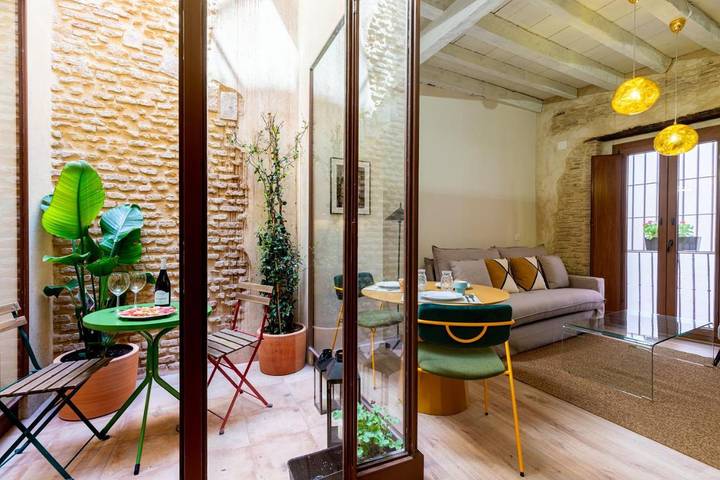 Apartahotel para 4 personas, con vistas y balcón en Sevilla