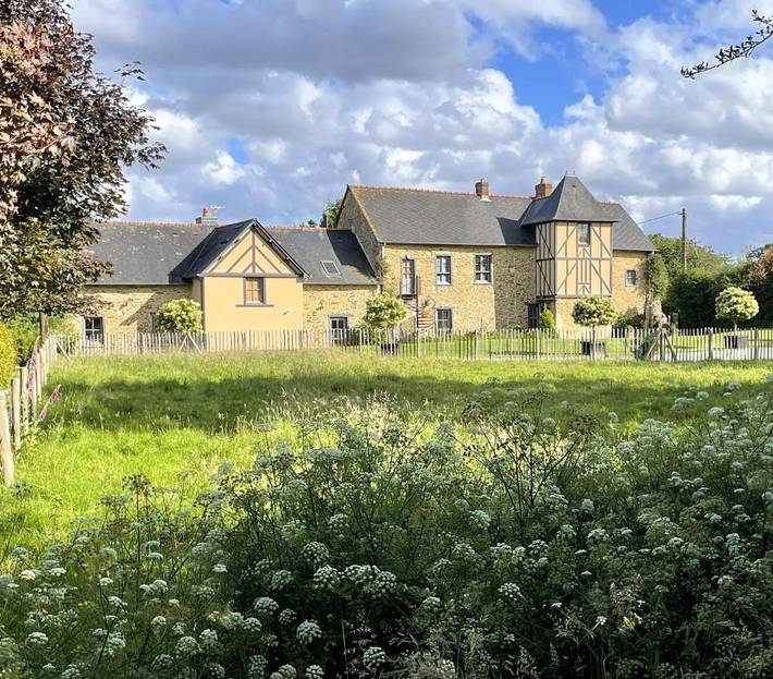 Gîte pour 2 personnes, avec Terrasse ainsi que Jardin et Vue à Chantepie