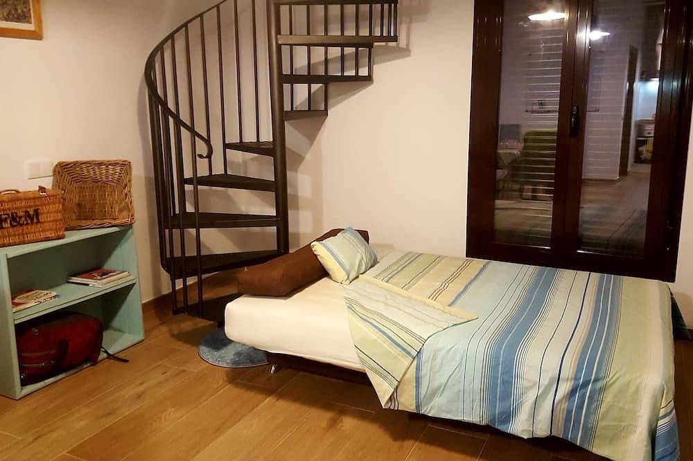 Ganze Wohnung, Dulcinea's Loft: in the heart of El Toboso. in El Toboso, Toledo Provinz